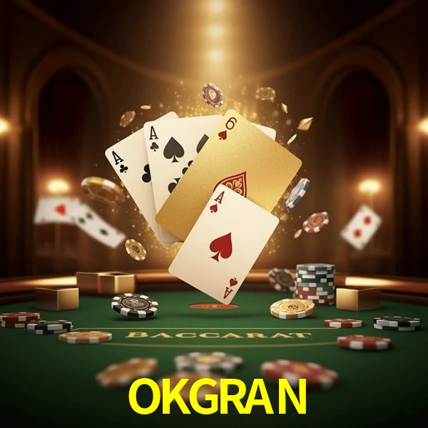 Una escena digital vívida inspirada en casino con OKGRAN mostrado prominentemente, luces brillantes, fichas, cartas y acentos dorados.